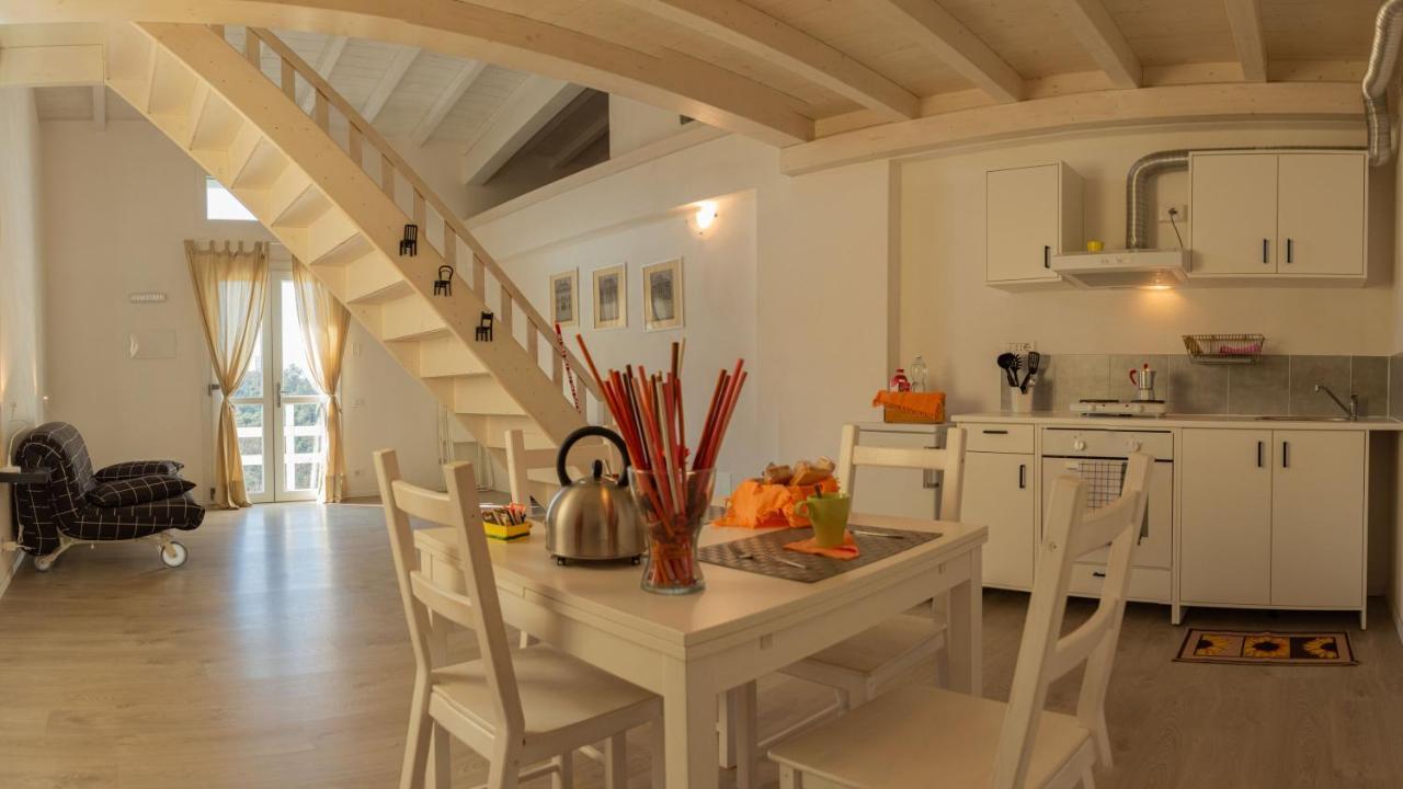Agriturismo Orto Dei Rolli โมเนเลีย ภายนอก รูปภาพ